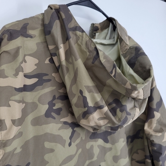 Gap Camouflage Camo Half Zip Windbreaker Jacket Medium / Large M/L Drawstring - Picture 5 of 6